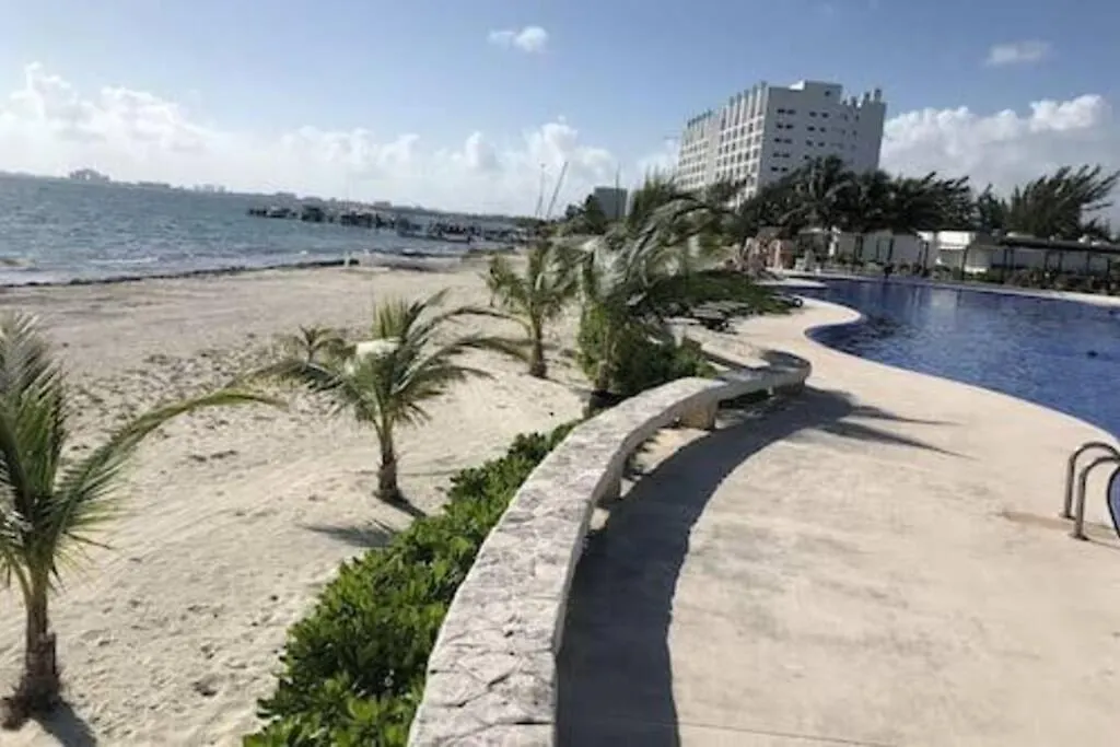 Hermoso Condo De 2 Habitaciones Frente Al Caribe Cancún