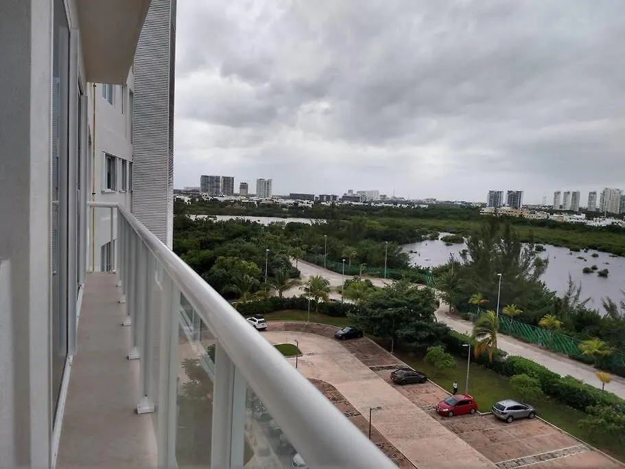 Hermoso Condo De 2 Habitaciones Frente Al Caribe Cancún